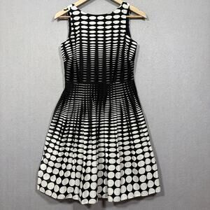 Talbots Women’s Sleeveless Fit & Flare Dress 4 Petite  Black White Dots Classic
